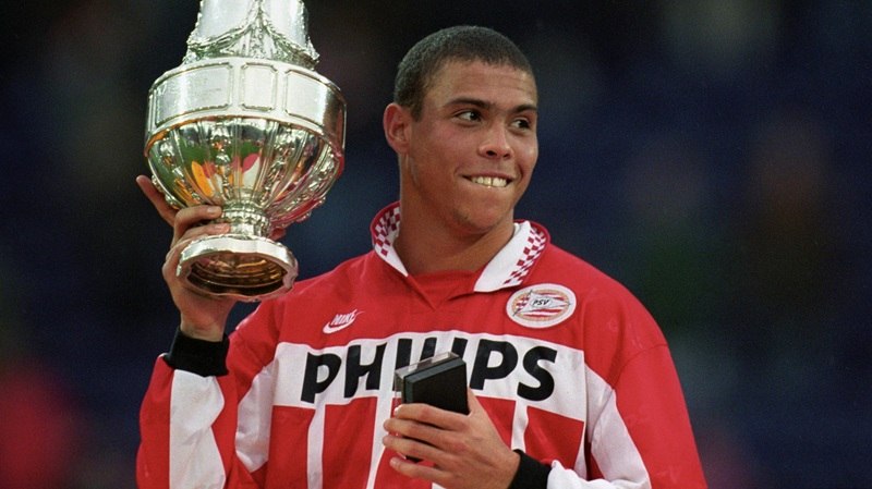 Cầu thủ R9 tại câu lạc bộ PSV