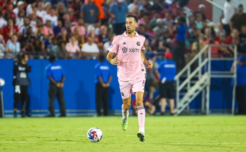 Hình ảnh cầu thủ thi đấu trong màu áo mới tại MLS
