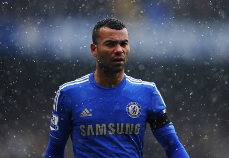 Ashley Cole trong màu áo Chelsea