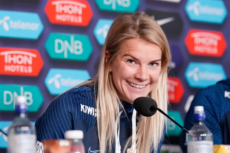 Khoảnh khắc Ada Hegerberg phát biểu về bình đẳng giới cùng NFF