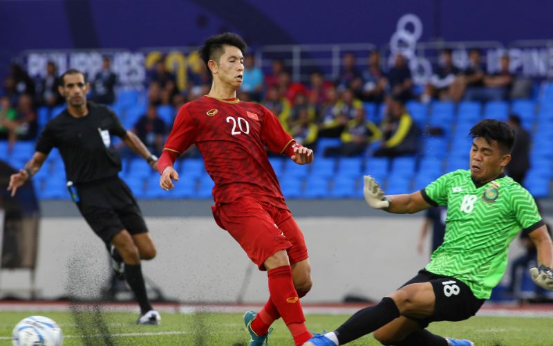 Nguyễn Trọng Hùng tỏa sáng trong màu áo đội tuyển quốc gia