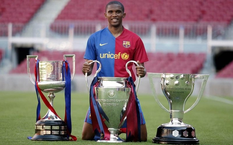 Samuel Eto'o và các danh hiệu trong màu áo của CLB Barcelona