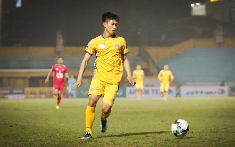 Tốc độ bứt phá của chàng tiền vệ làm đối thủ khiếp sợ