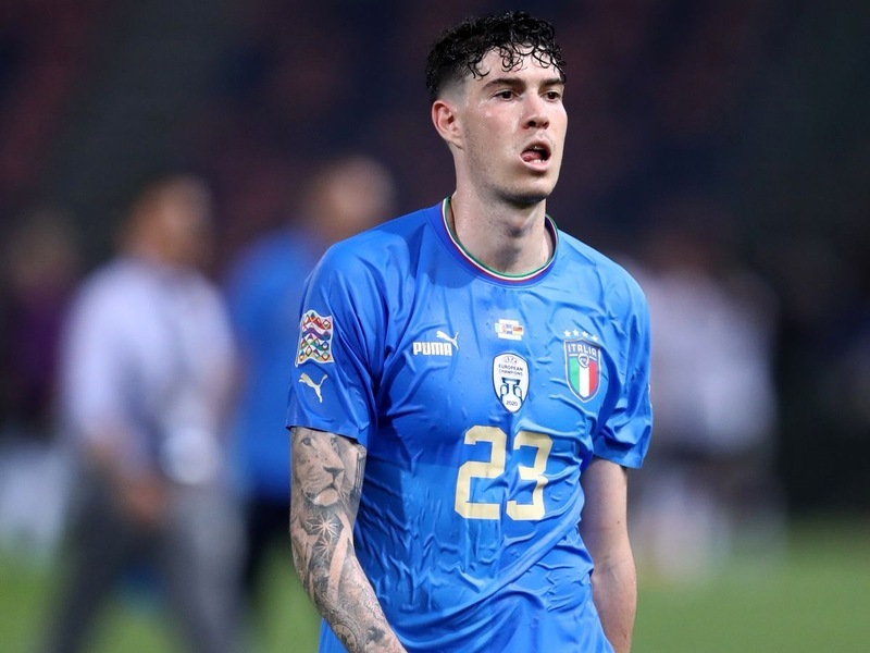 Alessandro Bastoni đóng góp công sức rất lớn vào hành trình bảo vệ danh hiệu Euro của tuyển Ý 