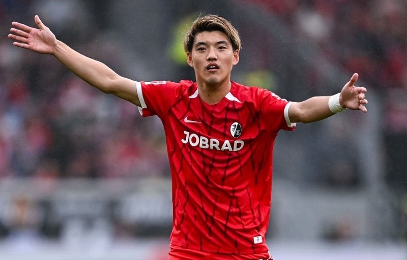 Anh là một trong số ít những cầu thủ châu Á không gặp trở ngại về thể hình và tốc độ 