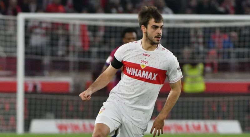 Jovan Milosevic là tiền đạo trẻ người Serbia nổi bật với chiều cao 1m92 và khả năng dứt điểm ấn tượng