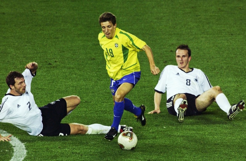 Juninho Paulista nổi bật với lối chơi kỹ thuật