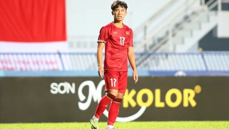 Nguyễn Hữu Tuấn là một trong những trung vệ giàu kinh nghiệm 