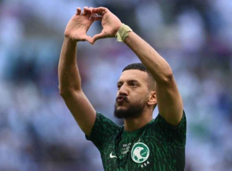 Abdulelah Al-Malki - tiền vệ tài năng Saudi Arabia