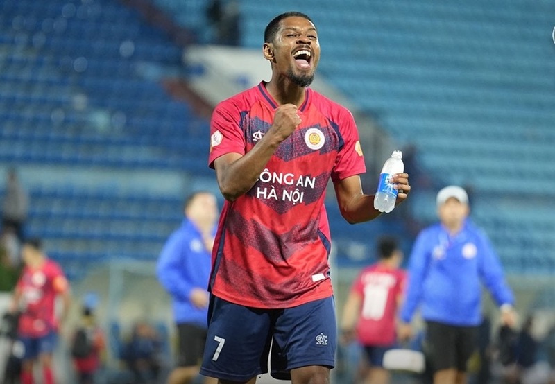 Anh được đào tạo bài bản trong môi trường bóng đá châu Âu 