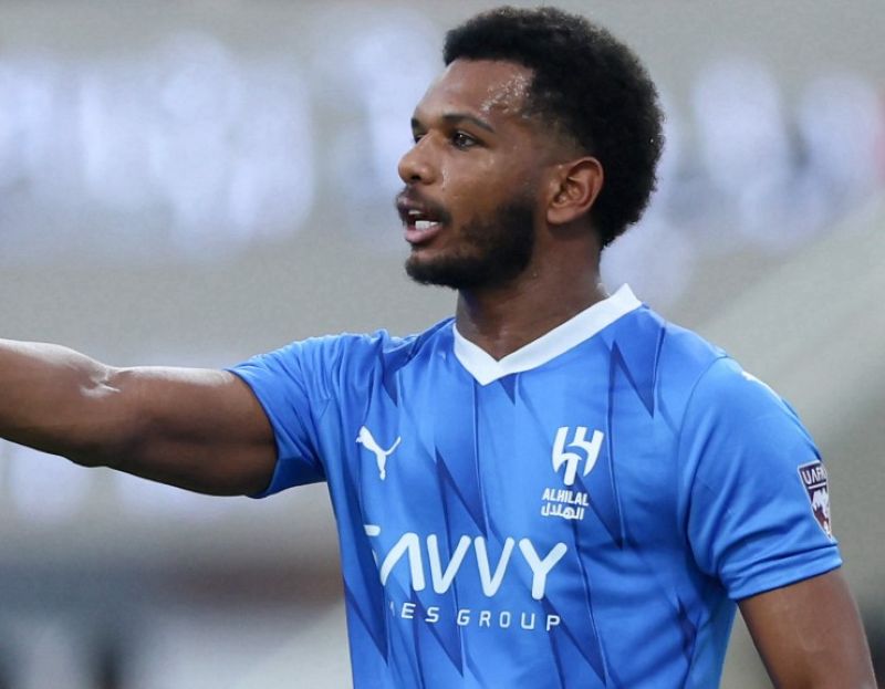 Anh khoác áo Al Hilal và góp phần mang về nhiều danh hiệu lớn cho CLB