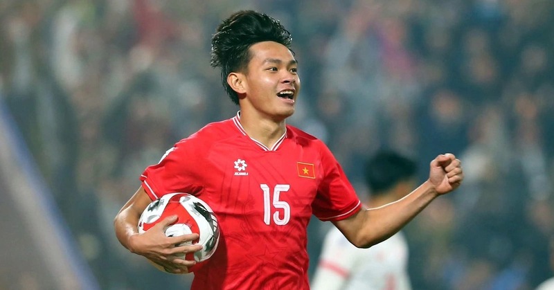 Chân sút trẻ sở hữu kĩ năng dứt điểm tốt 