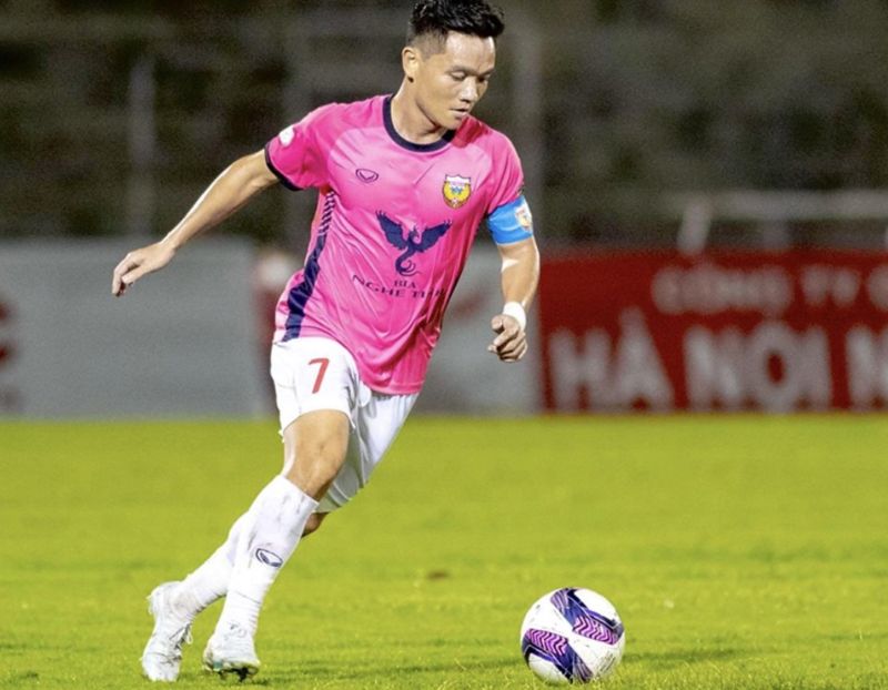 Đinh Thanh Trung là nhạc trưởng tài hoa của bóng đá Việt Nam