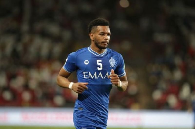 Khả năng không chiến và chọn vị trí thông minh giúp anh trở thành chốt chặn đáng tin cậy