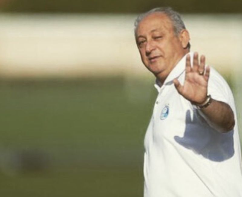 Ông từng góp mặt trong nhiều giải đấu quốc tế, ghi dấu ấn bằng những bàn thắng quan trọng