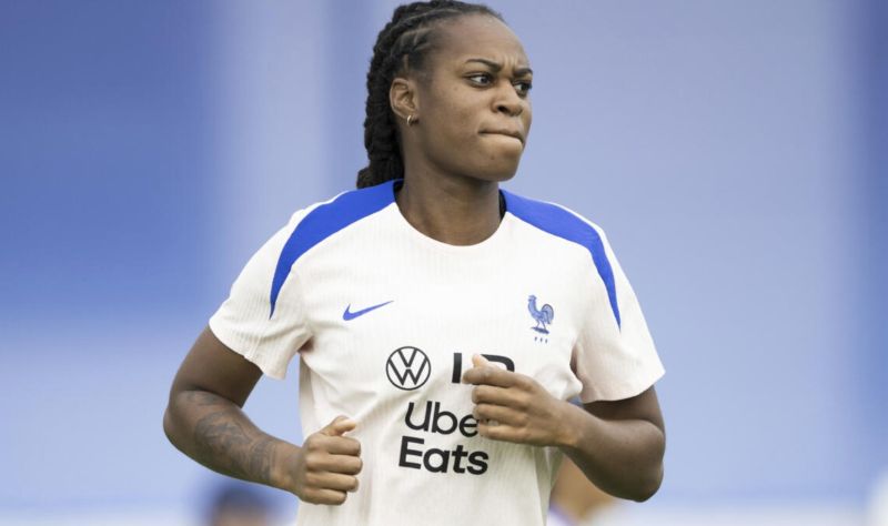 Cô là nguồn cảm hứng cho thế hệ cầu thủ nữ trẻ tại Pháp và châu Âu