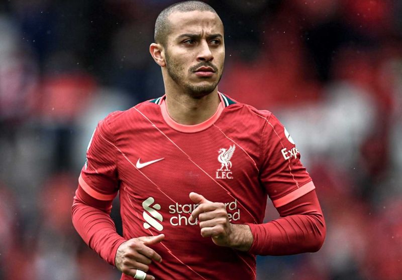 Trong màu áo Liverpool, anh mang đến sự sáng tạo và mềm mại nơi tuyến giữa