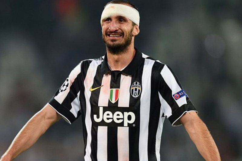Giorgio Chiellini là trung vệ thép của bóng đá Ý, nổi bật với tinh thần chiến đấu kiên cường