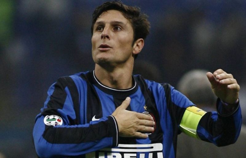 Javier Zanetti được xem như biểu tượng nơi hàng phòng ngự