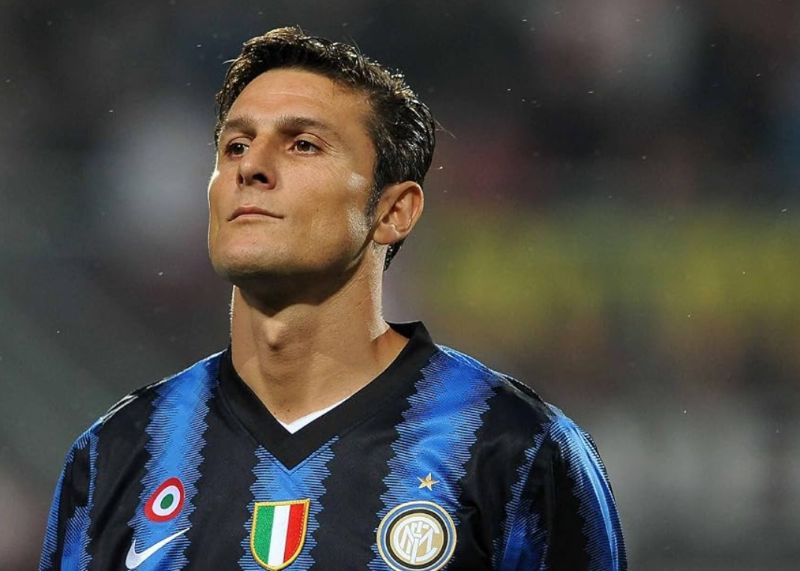 Javier Zanetti là hậu vệ cánh xuất sắc và thủ lĩnh của Inter Milan và tuyển Argentina